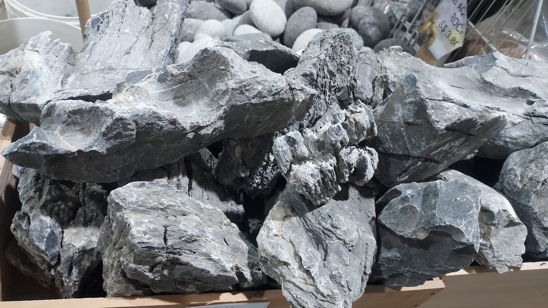 Seiryu Rocks 250mm to 400mm x 3pcs